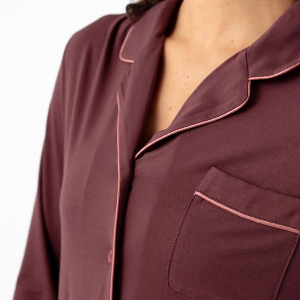 NWT Cozy Earth LIMITED EDITION Burgundy TOP♥️. Size Small, Super soft! - Picture 4 of 5